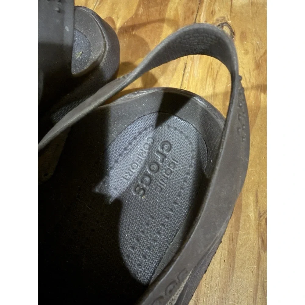 Crocs Men's Size 9 Swiftwater Wave Sandals Brown Mesh Slip On Water Shoes Lake